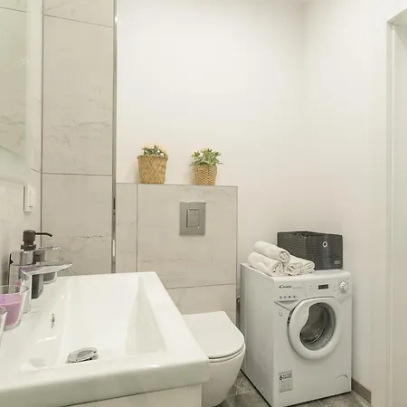 Apartament Lumina With Parking, Balcony