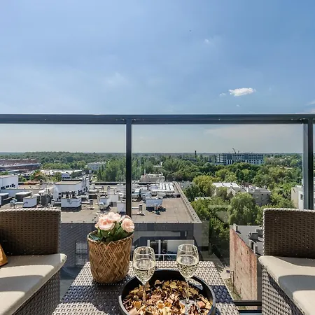 Lumina With Parking, Balcony Apartament