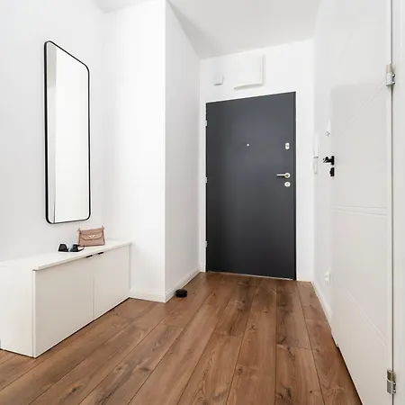 Lumina With Parking, Balcony Apartament *