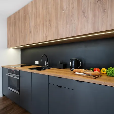 Lumina With Parking, Balcony